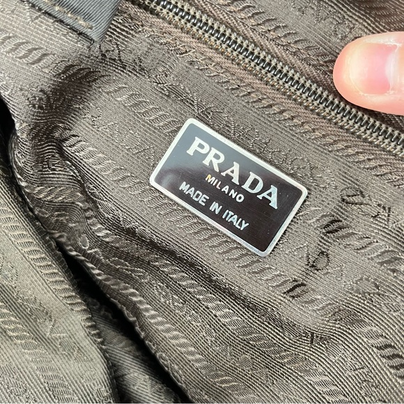 Authentic PRADA MILANO Green Nylon Tote Bag💚VERY RARE 💚 - Picture 9 of 16